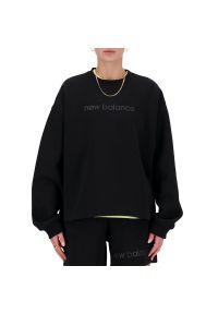 Bluza New Balance WT41556BK - czarna. Okazja: na co dzień. Kolor: czarny. Materiał: dresówka, bawełna, prążkowany, poliester. Styl: casual, klasyczny
