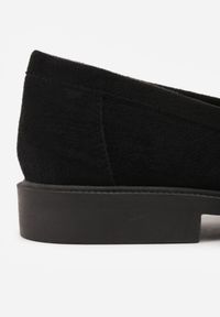 Renee - Czarne Mokasyny VICES ze Skórzaną Wkładką i Metaliczną Ozdobą Sereisana. Nosek buta: okrągły. Kolor: czarny. Materiał: skóra. Wzór: aplikacja. Obcas: na obcasie. Wysokość obcasa: niski #4