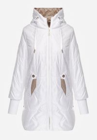 Renee - Biała Przejściowa Kurtka z Kapturem Pikowanymi Przeszyciami i Suwakami Kave. Okazja: na spacer. Typ kołnierza: kaptur. Kolor: biały. Materiał: poliester, jeans #2