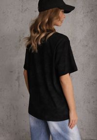 Renee - Czarny Bawełniany T-shirt Oversize z Haftowanym Napisem z Cekinami Talomora. Okazja: na imprezę, na co dzień. Kolor: czarny. Materiał: bawełna. Wzór: haft, napisy. Styl: rockowy, casual #8