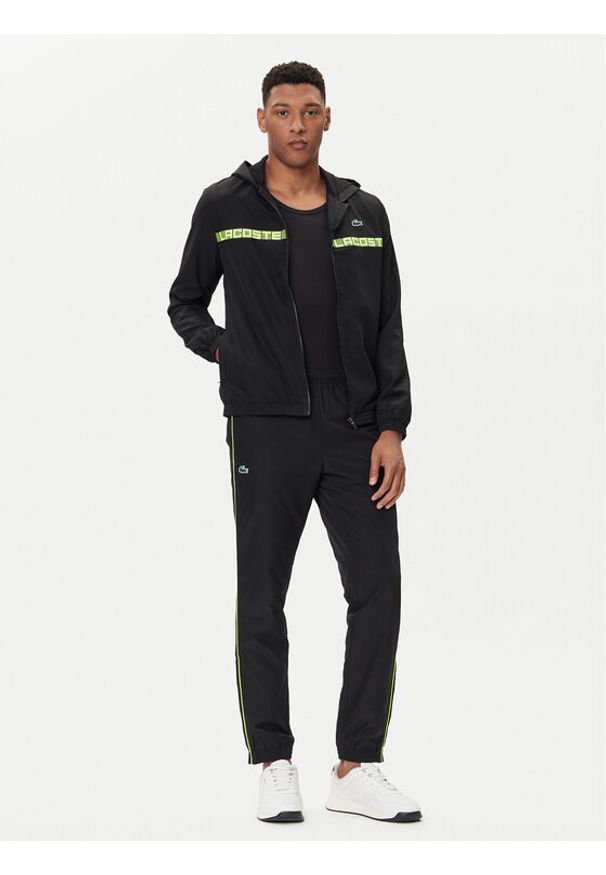 Lacoste Dres WH4757 Czarny Regular Fit. Kolor: czarny. Materiał: syntetyk