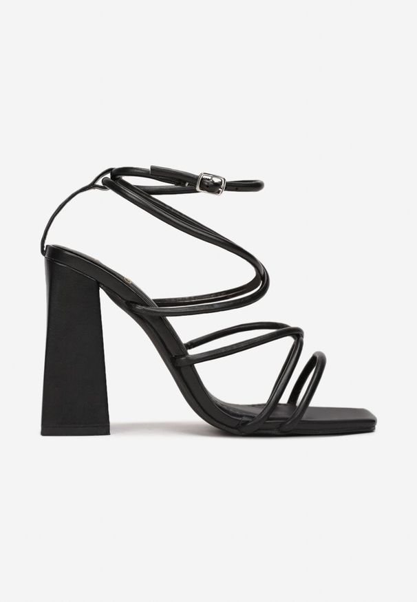 Born2be - Czarne Sandały na Wysokim Słupku z Cienkimi Paskami Oly. Nosek buta: otwarty. Zapięcie: pasek. Kolor: czarny. Obcas: na słupku. Wysokość obcasa: średni