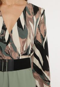 Born2be - Zielony Kombinezon z Kopertową Górą i Szerokimi Spodniami oraz Paskiem Elavina. Kolor: zielony #4