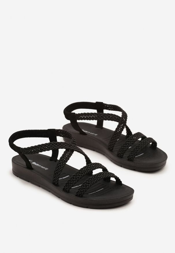 Renee - Czarne Sandały Ozdobione Paskami z Plecionki Natavie. Okazja: na co dzień, na plażę, na spacer. Zapięcie: pasek. Kolor: czarny. Materiał: jeans. Wzór: aplikacja. Sezon: lato. Styl: wakacyjny, casual