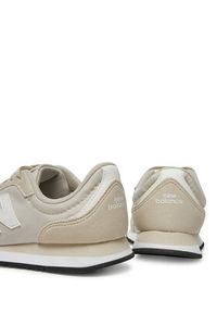 New Balance Sneakersy GC323AC Beżowy. Kolor: beżowy. Materiał: materiał