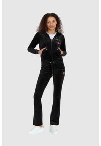 Juicy Couture - JUICY COUTURE Czarna welurowa bluza dresowa z haftowanymi wisienkami. Kolor: czarny. Materiał: dresówka, welur. Wzór: haft #4