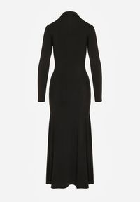 Renee - Czarna Koktajlowa Sukienka z Wiskozą i Półgolfem o Taliowanym Kroju Zozorina. Kolor: czarny. Materiał: wiskoza. Styl: wizytowy. Długość: midi #5