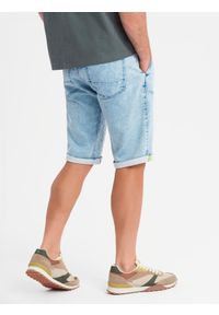 Ombre Clothing - Krótkie jeansowe spodenki męskie z ozdobnymi przeszyciami - jasnoniebieskie V2. Okazja: na co dzień. Kolor: niebieski. Materiał: jeans. Długość: krótkie. Styl: wakacyjny, casual #9