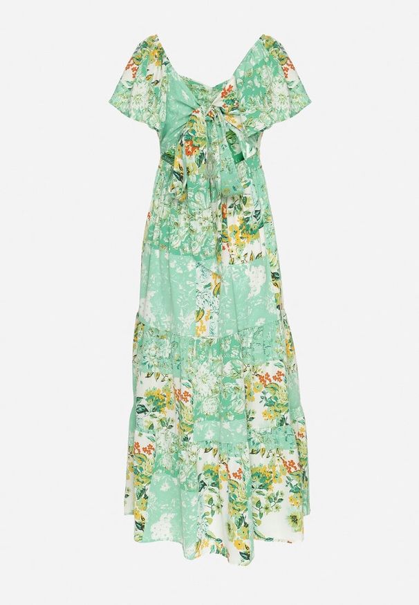 Born2be - Zielona Sukienka z Gumką w Pasie Ozdobiona Falbanką Guzikami i Wiązaniem na Plecach Dimiila. Okazja: na co dzień. Typ kołnierza: kołnierz z falbankami. Kolor: zielony. Długość rękawa: krótki rękaw. Wzór: aplikacja. Sezon: lato. Styl: casual