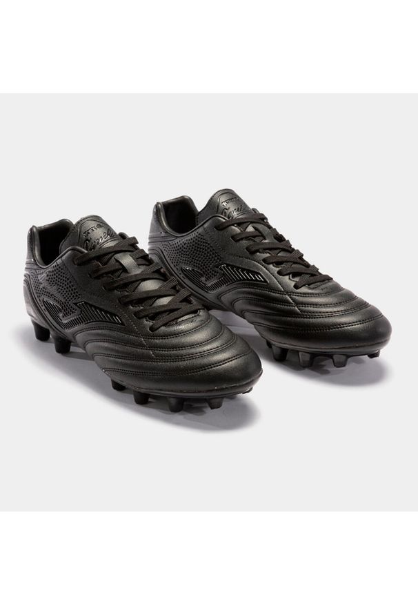 Buty do piłki nożnej męskie Joma Aguila FG. Kolor: czarny. Materiał: materiał, syntetyk. Szerokość cholewki: normalna. Sport: piłka nożna