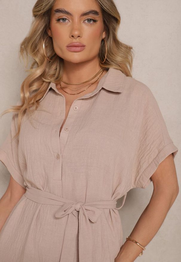 Renee - Ciemnobeżowa Wiskozowa Sukienka Koszulowa z Wiązanym Paskiem w Talii Vanisti. Okazja: na co dzień. Typ kołnierza: kołnierzyk klasyczny. Kolor: beżowy. Materiał: wiskoza. Długość rękawa: krótki rękaw. Typ sukienki: koszulowe. Styl: klasyczny, elegancki, casual