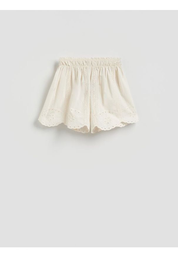 Reserved - Szorty plażowe z bawełny - złamana biel. Okazja: na plażę. Materiał: bawełna