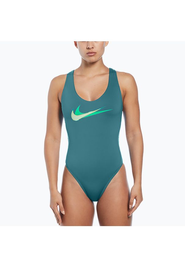 Strój pływacki jednoczęściowy damski Nike Multi Logo Crossback. Kolor: zielony