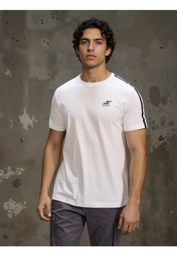 Sinsay - Bawełniana koszulka z nadrukiem - biały. Kolor: biały. Materiał: bawełna. Wzór: nadruk