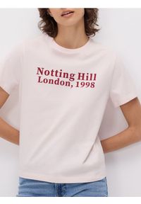 Reserved - Bawełniany t-shirt z nadrukiem - pastelowy róż. Kolor: różowy. Materiał: bawełna. Wzór: nadruk #1