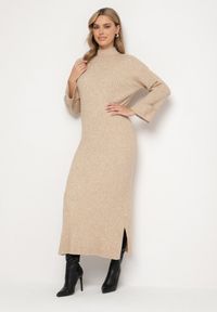 Born2be - Beżowa Sweterkowa Sukienka z Wiskozą i Wywiniętymi Rękawami Gebiga. Okazja: na co dzień. Kolor: beżowy. Materiał: wiskoza. Styl: klasyczny, elegancki, casual #5