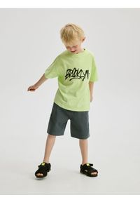 Reserved - Szorty bermudy - granatowy. Kolor: niebieski. Materiał: bawełna, tkanina #1