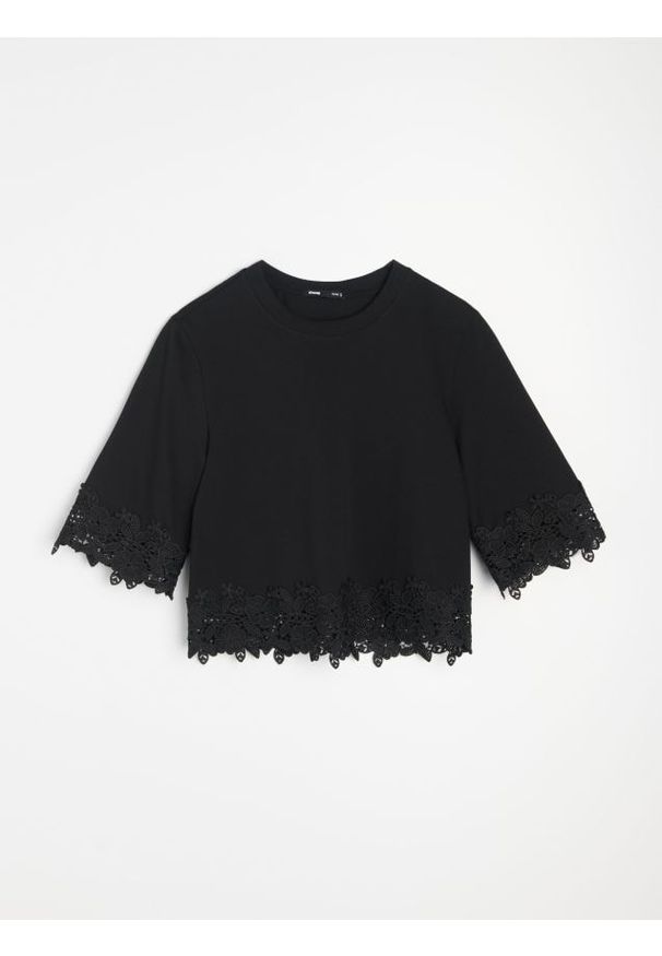 Sinsay - Bawełniana bluzka z koronkową aplikacją - czarny. Kolor: czarny. Materiał: bawełna, koronka. Wzór: aplikacja