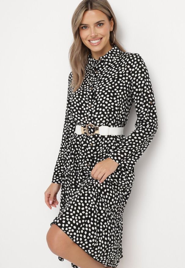 Born2be - Czarna Rozkloszowana Sukienka Koszulowa Midi Maijane. Kolor: czarny. Typ sukienki: koszulowe. Długość: midi