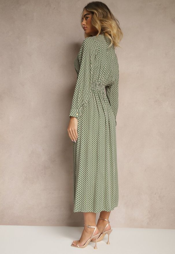 Renee - Zielona Sukienka z Wiskozy w Pepitkę o Kopertowym Kroju z Gumkami w Talii Vaileissa. Typ kołnierza: dekolt w kształcie V. Kolor: zielony. Materiał: wiskoza. Typ sukienki: kopertowe. Styl: wizytowy