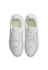 Buty Nike Air Max Pre-Day W DM0001-100 białe. Kolor: biały. Materiał: materiał. Model: Nike Air Max #4