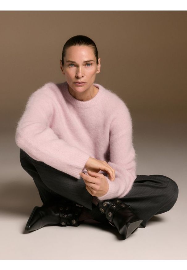 Reserved - Sweter z wełną alpaki - pastelowy róż. Kolor: różowy. Materiał: wełna