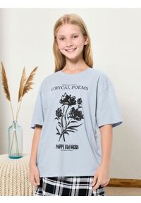 Sinsay - Bawełniana koszulka z kwiatowym nadrukiem - błękitny. Kolor: niebieski. Materiał: bawełna. Wzór: nadruk, kwiaty #1