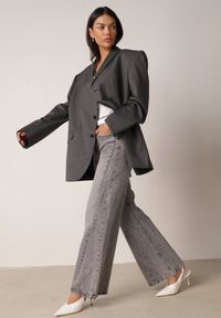 Born2be - Szare Bawełniane Jeansy o Szerokim Kroju z Wysokim Stanem i Przetarciami Ryrixia. Okazja: na co dzień. Stan: podwyższony. Kolor: szary. Styl: klasyczny, casual #7