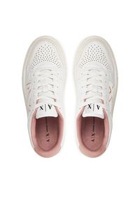 Armani Exchange Sneakersy XDX147 XV830 U274 Biały. Kolor: biały. Materiał: skóra