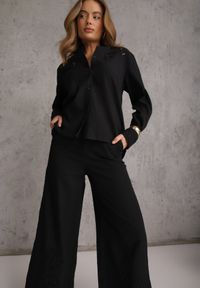 Renee - Czarny Boho Komplet z Bawełną Koszula i Spodnie z Ażurowymi Zdobieniami Runesa. Kolor: czarny. Materiał: bawełna. Wzór: ażurowy, aplikacja #1