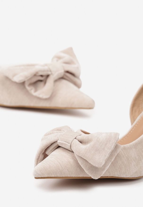 Renee - Beżowe Sandały na Szpilce Slingback z Kokardą Sunaiel. Okazja: na co dzień. Kolor: beżowy. Materiał: jeans. Obcas: na szpilce. Styl: casual, elegancki. Wysokość obcasa: średni