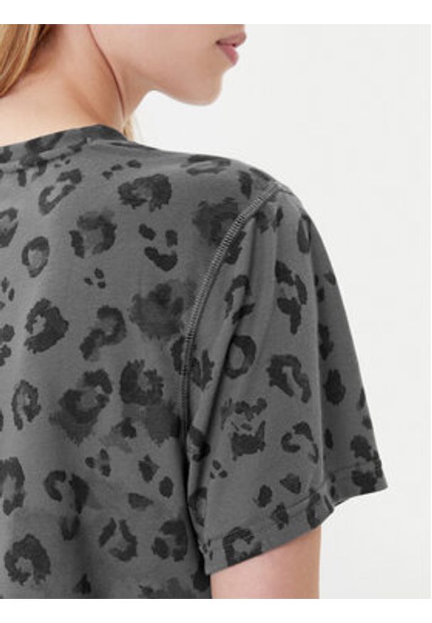 Adidas - adidas T-Shirt Workout Essentials JN2646 Szary Regular Fit. Kolor: szary. Materiał: syntetyk