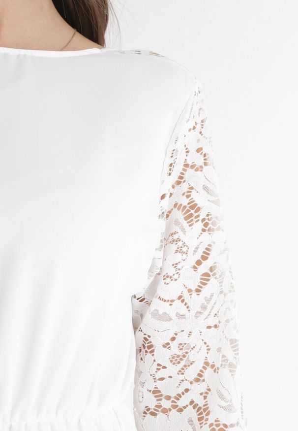 Born2be - Biała Sukienka z Koronkowymi Rękawami i Gumką z Wiązaniem w Talii Vubatia. Kolor: biały. Materiał: koronka