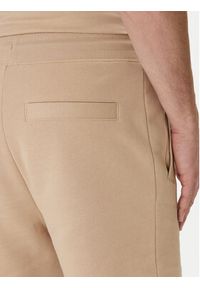 Hugo - HUGO Szorty sportowe Diz222 50466196 Beżowy Regular Fit. Kolor: beżowy. Materiał: bawełna. Styl: sportowy #2
