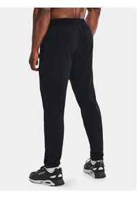 Under Armour Spodnie dresowe Ua Unstoppable Tapered Pants 1352028-001 Czarny Fitted Fit. Kolor: czarny. Materiał: syntetyk