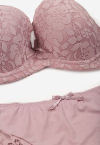 Renee - Jasnofioletowy Koronkowy Komplet Biustonosz i Majtki Figi w Klasycznym Stylu Ezirene. Kolor: fioletowy. Materiał: koronka. Wzór: aplikacja, koronka #2