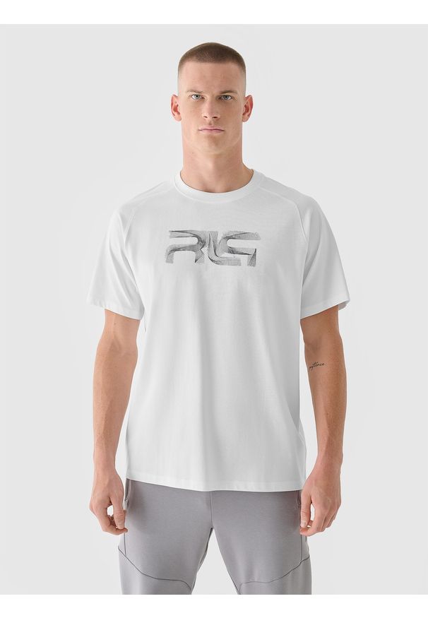 4f - 4F T-shirt oversize męski 4F x Robert Lewandowski - biały L. Kolor: biały. Materiał: dzianina, bawełna, jersey. Długość rękawa: krótki rękaw. Długość: krótkie. Wzór: gładki, nadruk, ze splotem. Styl: klasyczny