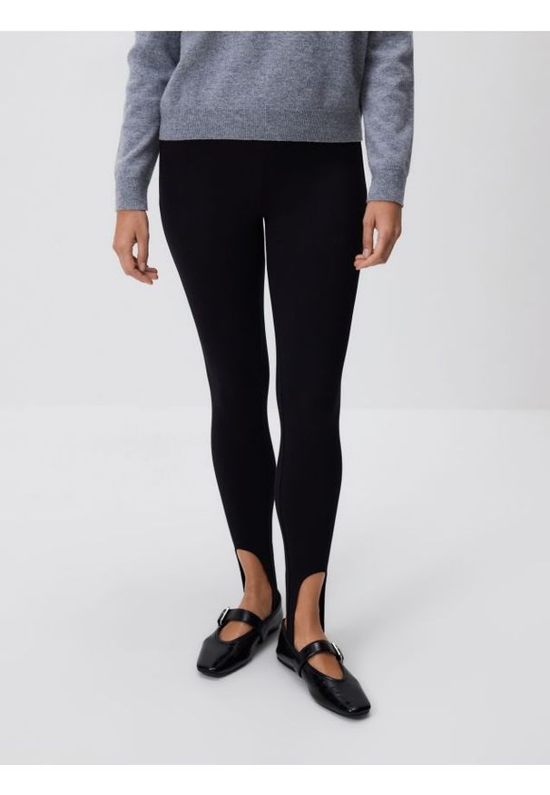 Reserved - Legginsy z wiskozą - czarny. Kolor: czarny. Materiał: wiskoza