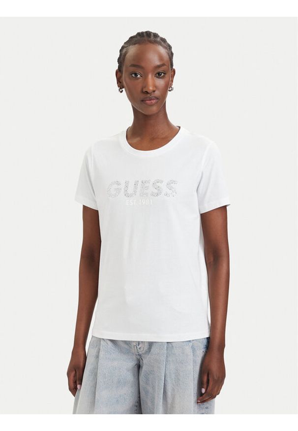 Guess T-Shirt W6GI15 K3035 Biały Regular Fit. Kolor: biały. Materiał: bawełna