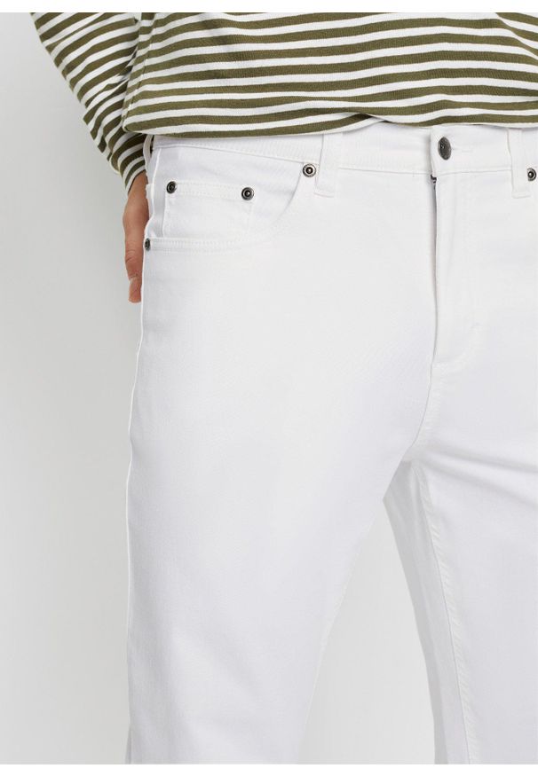 bonprix - Dżinsy ze stretchem classic fit, zwężana nogawka. Stan: podwyższony. Kolor: biały