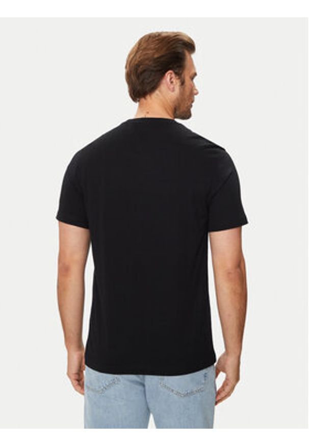 Mustang T-Shirt Austin 1014749 Czarny Regular Fit. Kolor: czarny. Materiał: bawełna