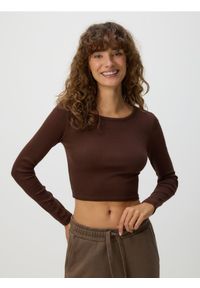 Reserved - Krótki bawełniany longsleeve - brązowy. Kolor: brązowy. Materiał: bawełna. Długość rękawa: długi rękaw. Długość: krótkie