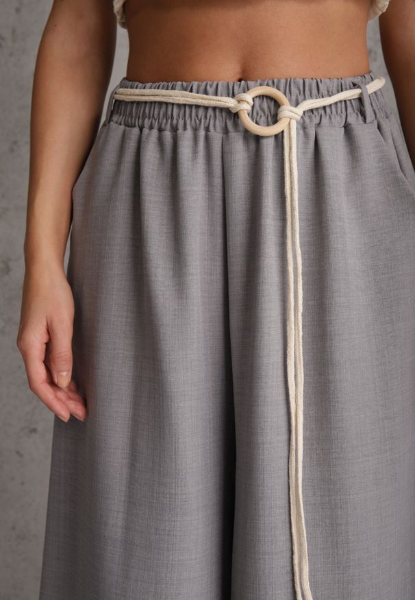 Renee - Szare Wiskozowe Spodnie Typu Palazzo High Waist Ozdobione Paskiem Sznurkiem Alemea. Okazja: na co dzień. Stan: podwyższony. Kolor: szary. Materiał: wiskoza. Długość: krótkie. Wzór: aplikacja. Styl: casual, boho