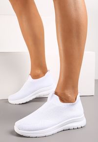Renee - Białe Buty Sportowe z Wsuwaną Elastyczną Cholewką Slaia. Kolor: biały. Szerokość cholewki: normalna #3
