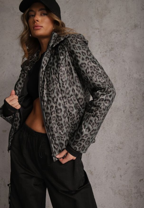 Renee - Zielona Panterkowa Kurtka z Odpinanym Kapturem Anastaera. Kolor: zielony. Materiał: poliester. Długość rękawa: długi rękaw. Sezon: wiosna