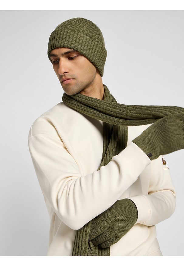 Lee - Męski zestaw zimowy LEE – czapka, szalik i rękawiczki zielone ( Green XMAS Pack 112358293). Kolor: zielony. Materiał: akryl, polar, materiał. Wzór: ze splotem. Sezon: zima. Styl: casual, elegancki