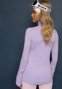 Renee - Fioletowy Klasyczny Golf ze Ściągaczami przy Rękawach Felinia. Typ kołnierza: golf. Kolor: fioletowy. Materiał: jeans. Długość rękawa: długi rękaw. Długość: długie. Wzór: aplikacja, bez wzorów. Styl: klasyczny