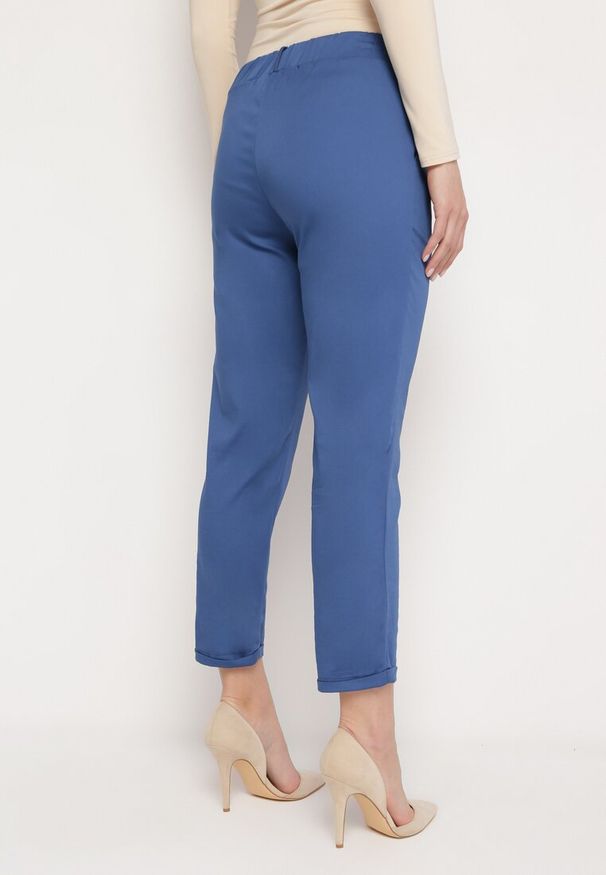 Born2be - Granatowe Spodnie z Regularną Talią i Gumką w Pasie Suirelle. Kolor: niebieski. Styl: elegancki