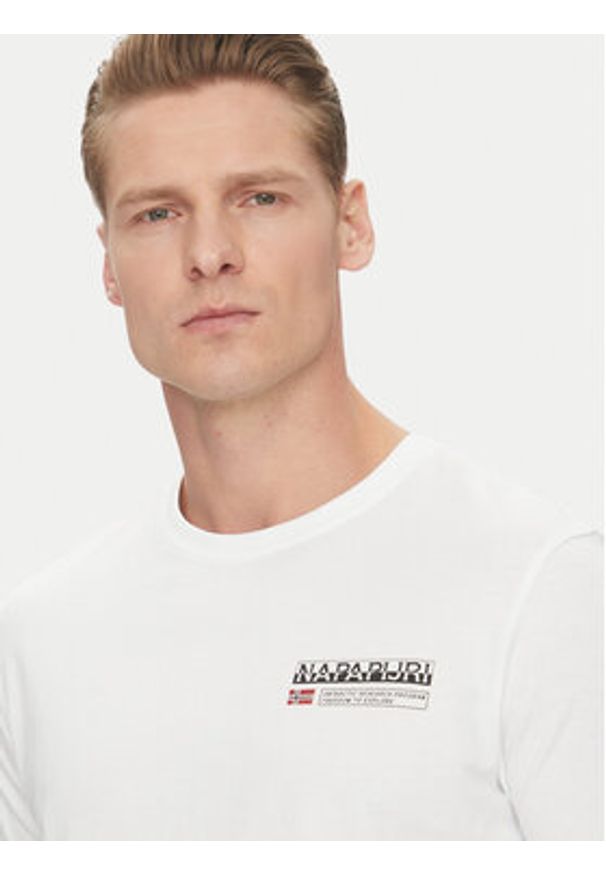 Napapijri T-Shirt Kasba NP0A4HQQ Biały Regular Fit. Kolor: biały. Materiał: bawełna