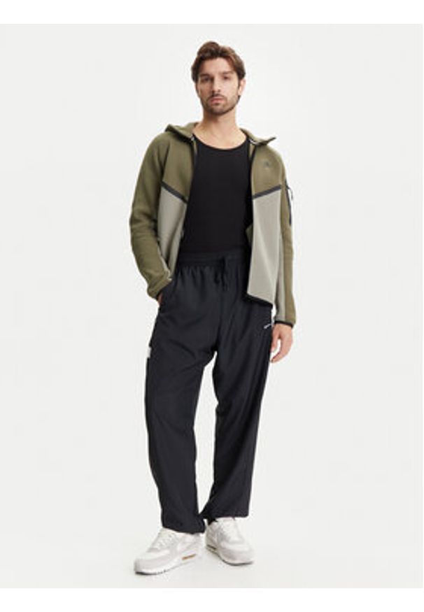 Nike Bluza Windrunner HV0949 Khaki Regular Fit. Kolor: brązowy. Materiał: syntetyk